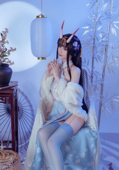 小乌酱黑白双丝国产在线观看_HDHD高清在线观看