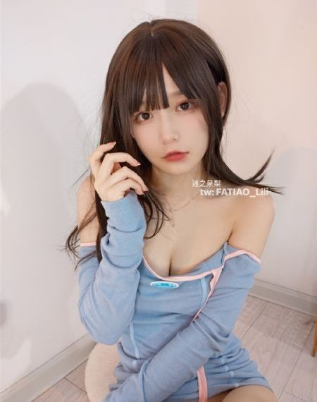 青草制服丝袜一区第一页_HD影视在线观看