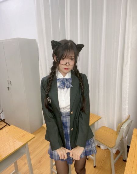 少妇无吗_720手机在线观看