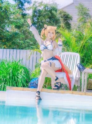 少妇撅着屁股让人从后面玩_蓝光高清迅雷在线观看